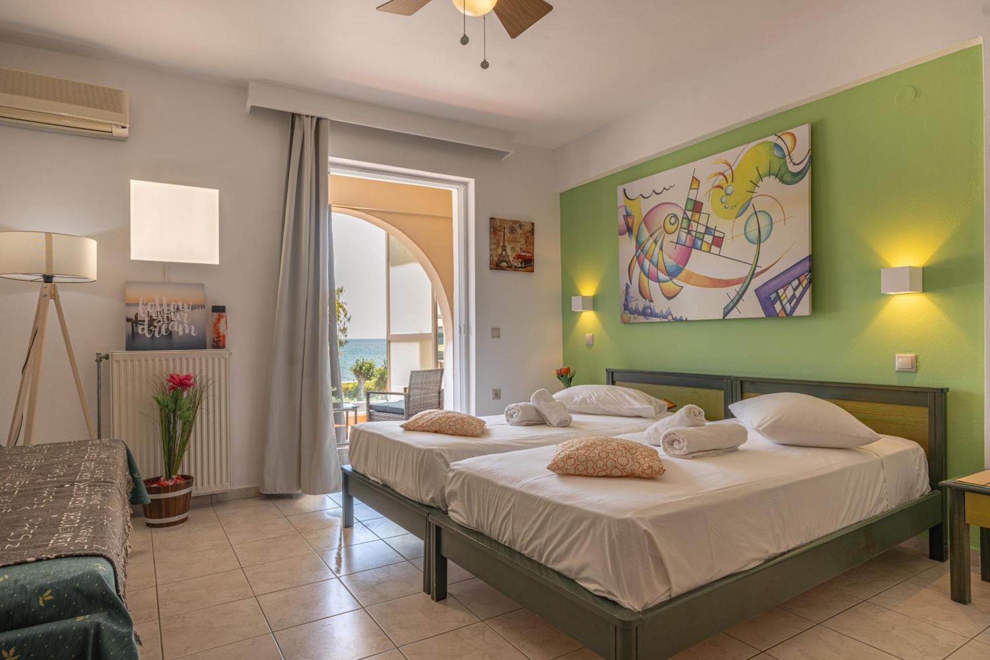 Seafront Spirit Apartments Zakynthos Town Phòng bức ảnh